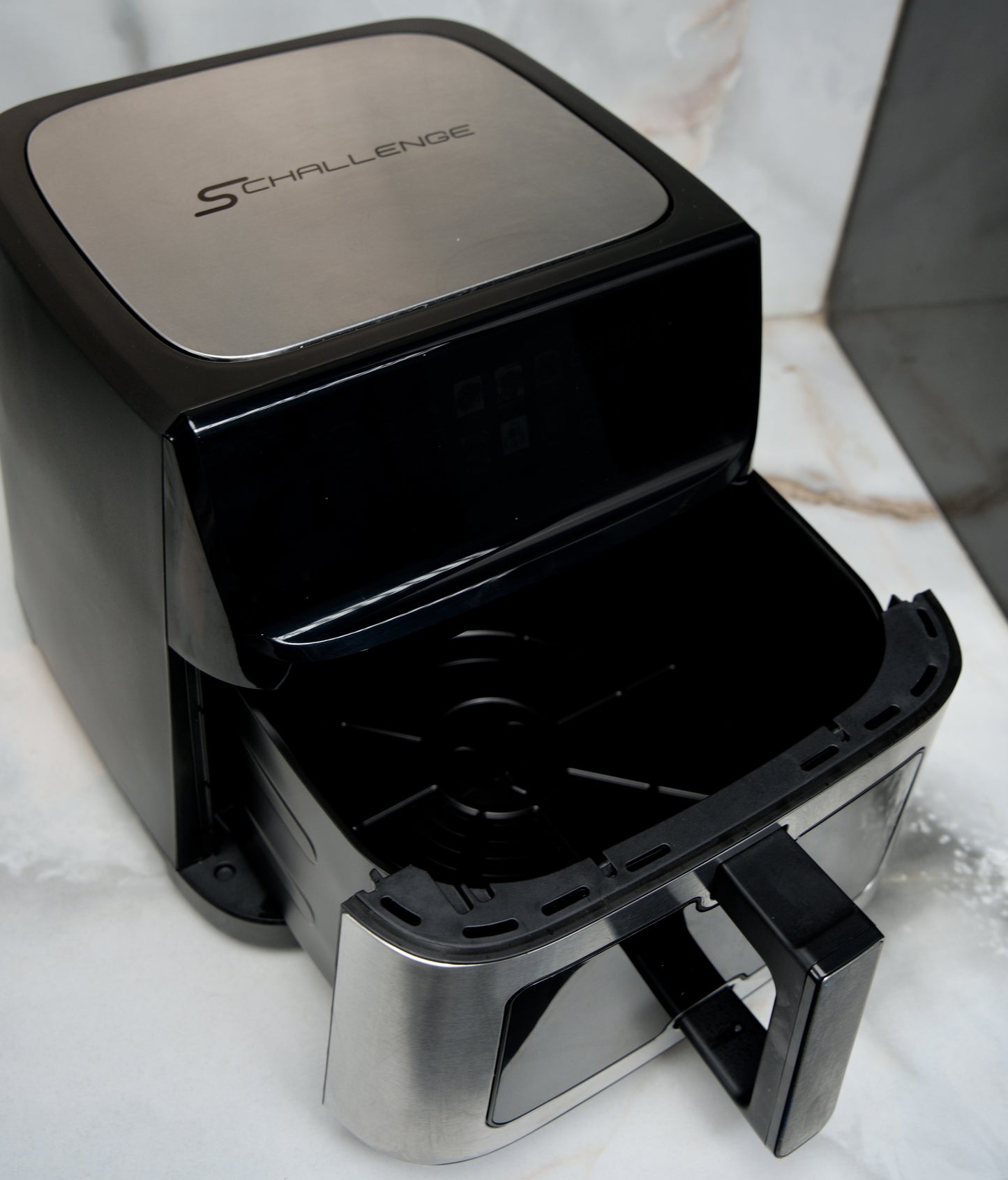 Air Frayer schallenge de la marque Midea